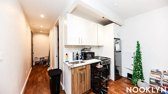 Rented by Nooklyn NYC LLC | media 5