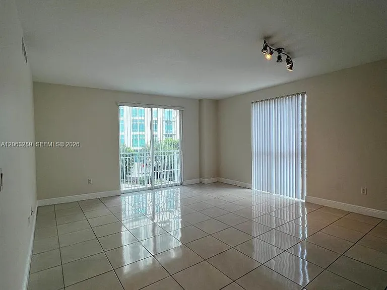 7275 SW 90th Way #312 — Photo 2