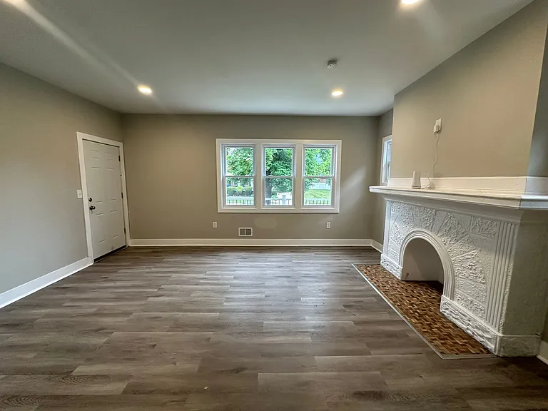 17523 Santa Rosa Dr — Photo 7