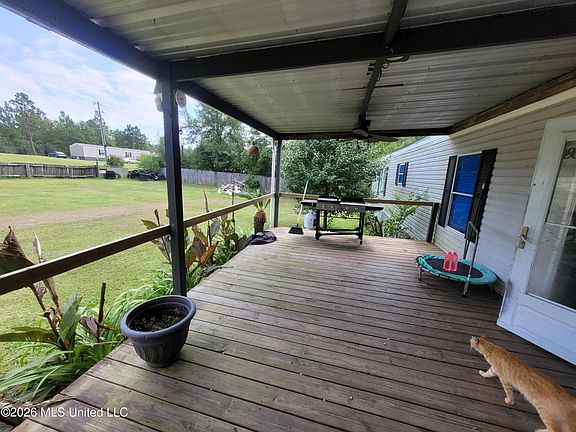 3rd image of 19493 N Shaw Rd