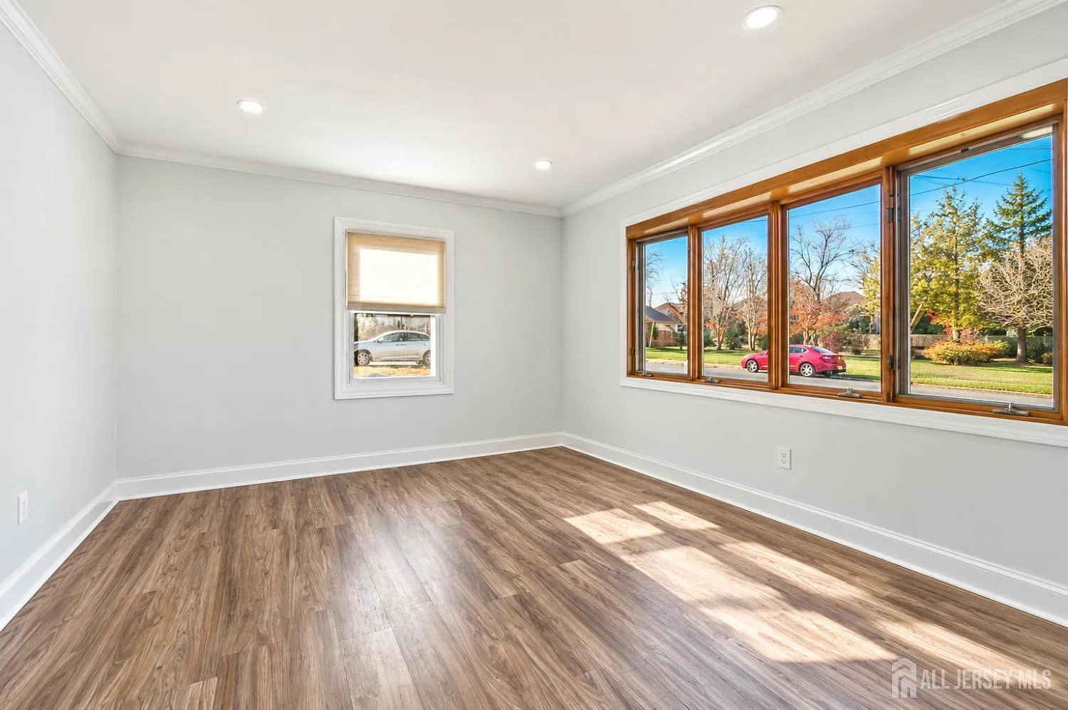 4 bed, 2.0 bath, $3,200 — Photo 2