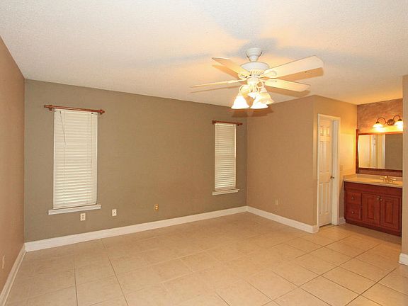 5th image of 5545 Blackjack Grove Ln