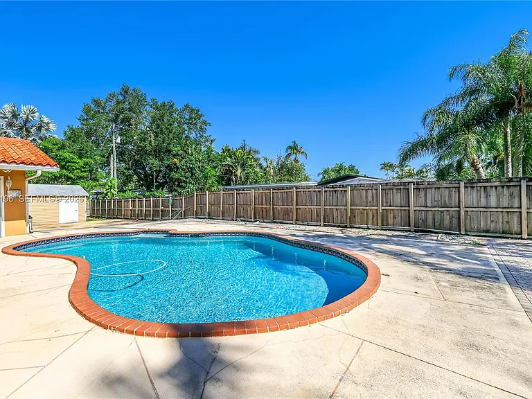 16520 SW 272nd St — Photo 48