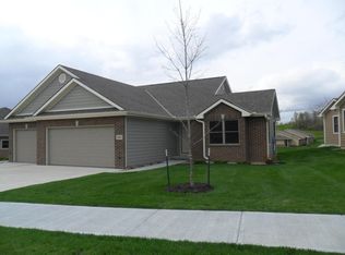2009 Fountain Creek Dr, Saint Joseph, MO 64504