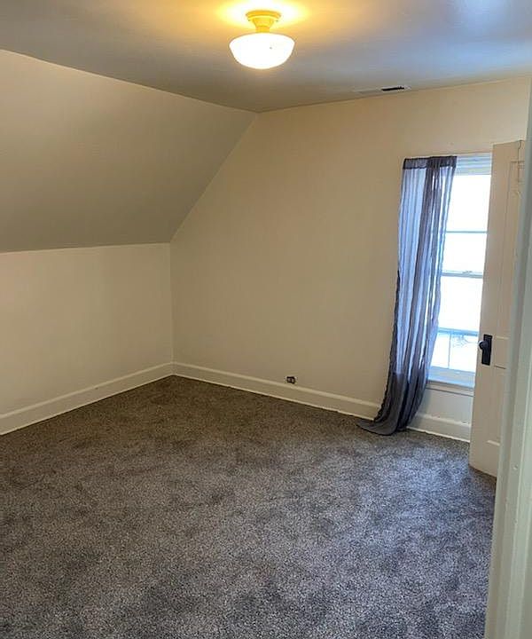 2nd image of 525 Toole Ave #B