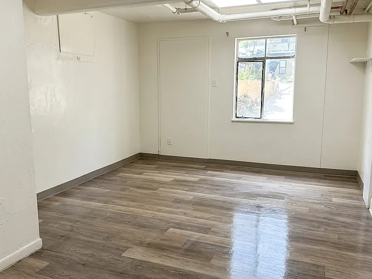 285 Fox St #B — Photo 8