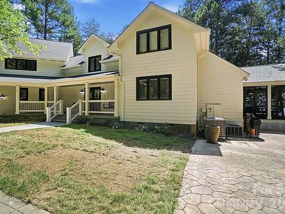 5th image of 9265 Belle Pines Ct