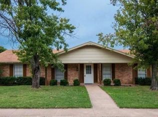 1505 Meadow Ct, Midlothian, TX 76065