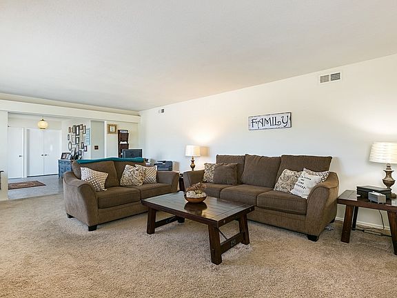 5th image of 1227 Vista Capitan Dr