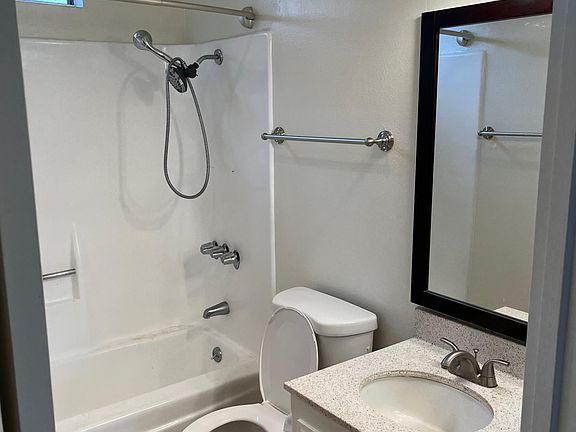 5th image of 3946 Texas St #2