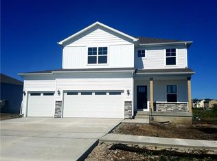 7626 NW 95th Ct, Johnston, IA 50131