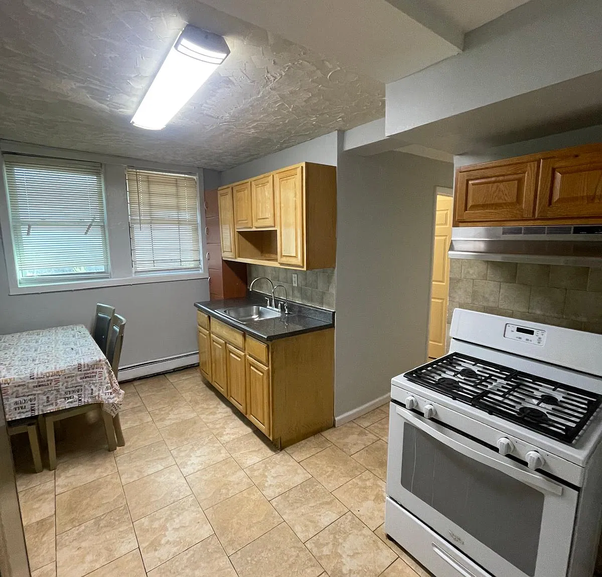 1 bed, $1,275 — Photo 2