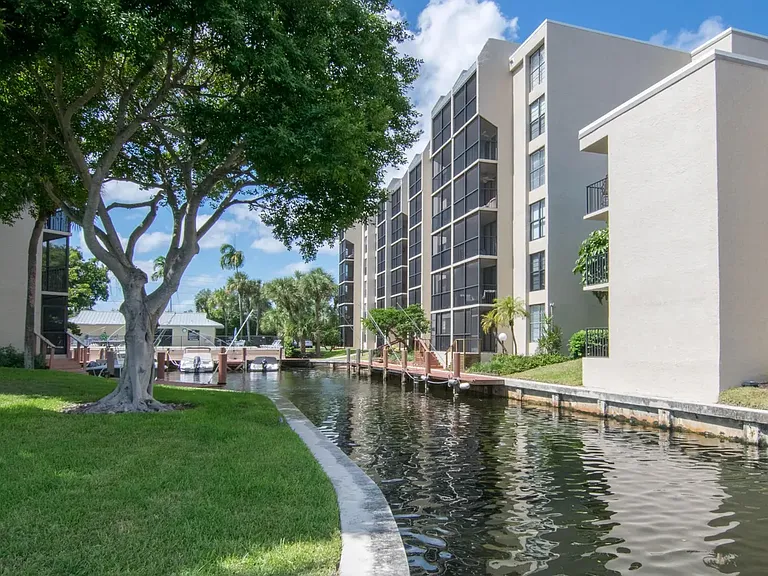 6 Royal Palm Way #307 — Photo 15