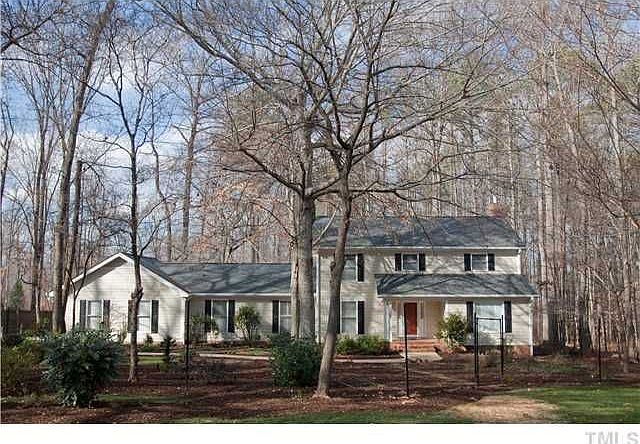 1st image of 102 Barnhill Pl