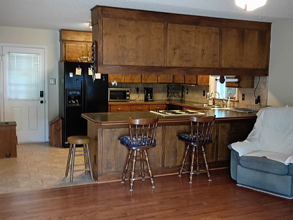 4th image of 5912 McGregor Dr