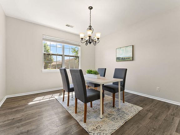 3rd image of 1296 Lily Ln