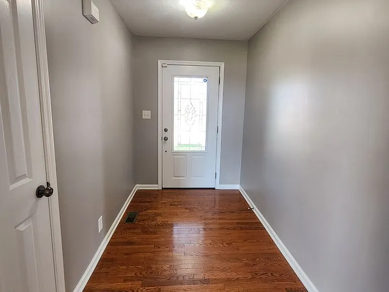 824 Ellie Nat Dr — Photo 4