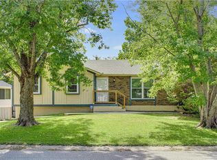 19811 E Old Mill Rd, Independence, MO 64056