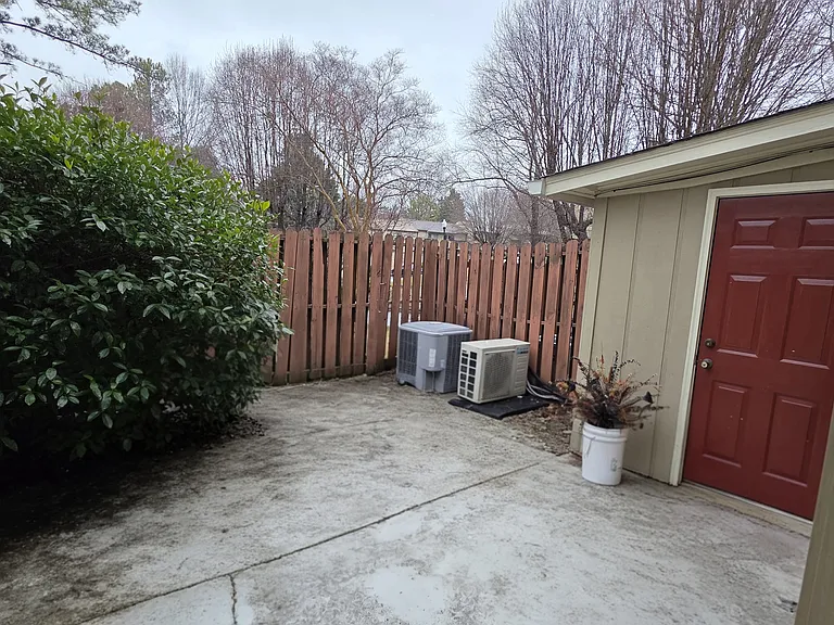 7937 Charter Oak Ln — Photo 15