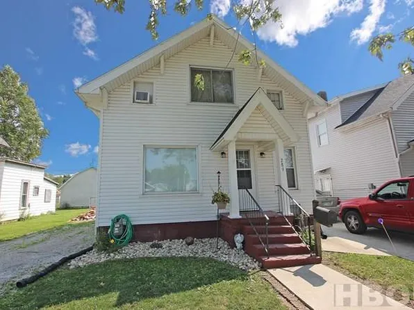 289 W 4th St, Fostoria, OH 44830