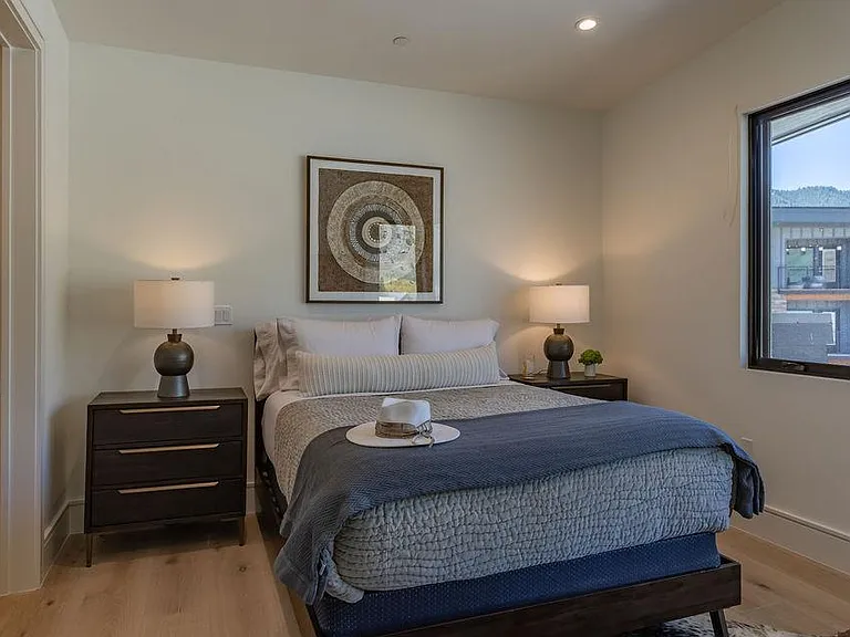 402 Hidden Hollow Dr — Photo 30