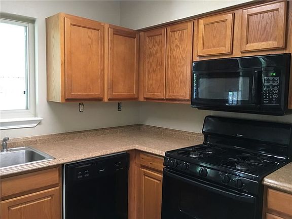 5th image of 113 Oak Park Dr
