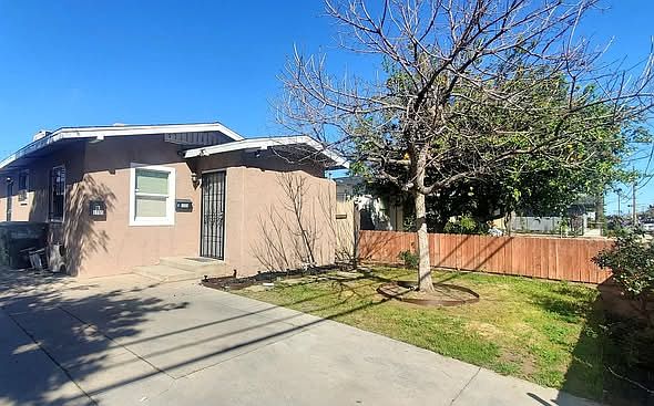 1st image of 1335 N Fresno St APT B
