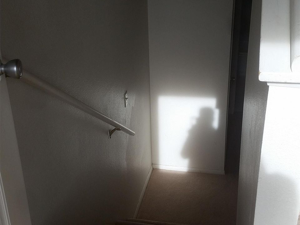 2nd image of 119 Fillmore St #B