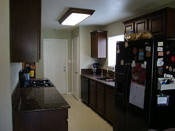 5th image of 6025 Jeanine Dr