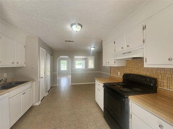 5th image of 115 Plum Orchard Rd Unit A