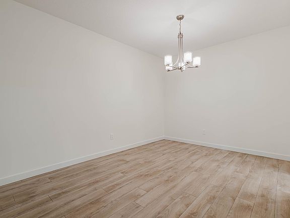 5th image of 2279 McCallum Rd #228
