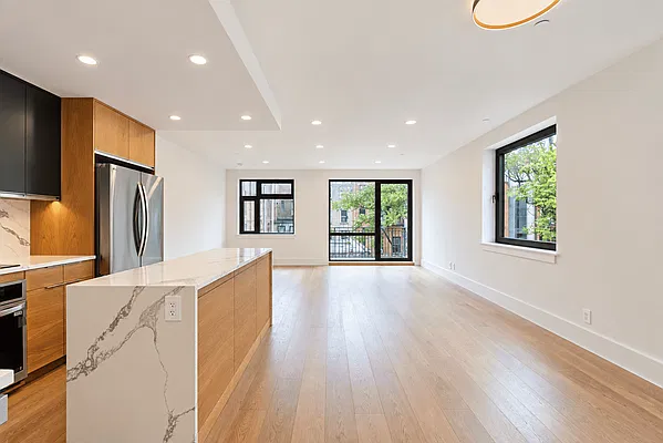 Living room, photo 1