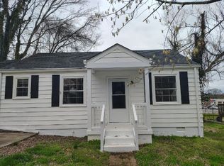 1217 Greenfield Dr, Clarksville, TN 37040