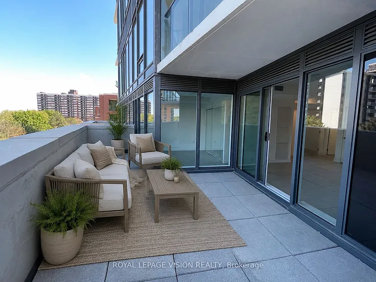 4010 Eglinton Ave W #503 — Photo 2