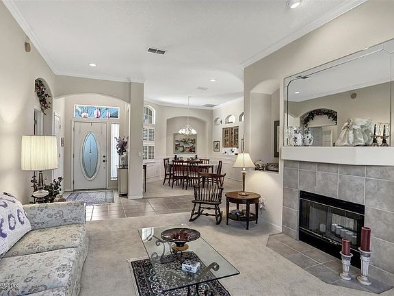 5th image of 521 Dandelion Dr
