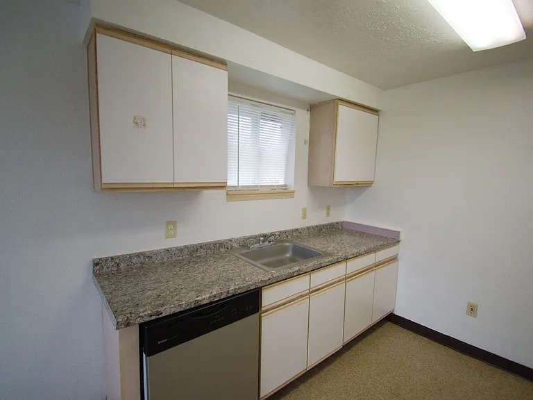 125 E Elmore St #2 — Photo 4