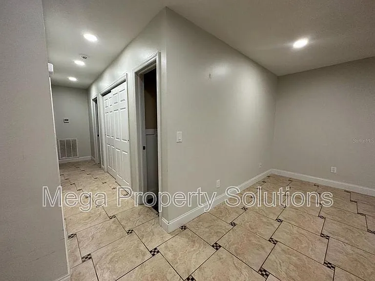 104 W Brentridge Dr #1 — Photo 21