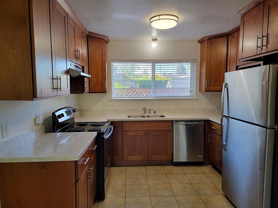 1st image of 440 Wisnom Ave