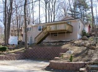 92 Winona Trl, Lake Hopatcong, NJ 07849