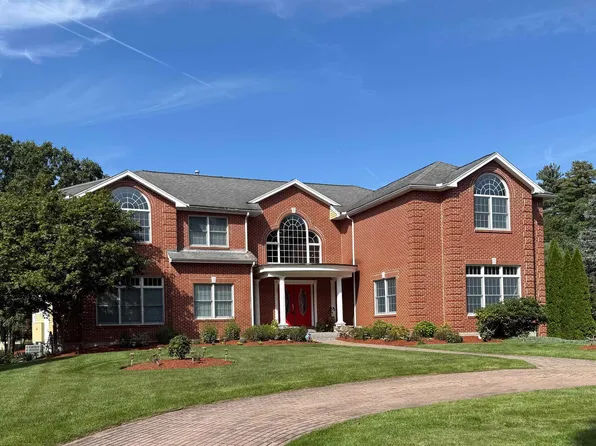 5 Crestwood Lane, Nashua, NH 03062