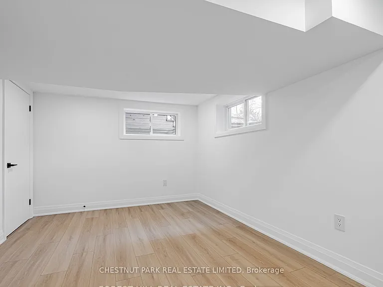 562 Deloraine Ave — Photo 15