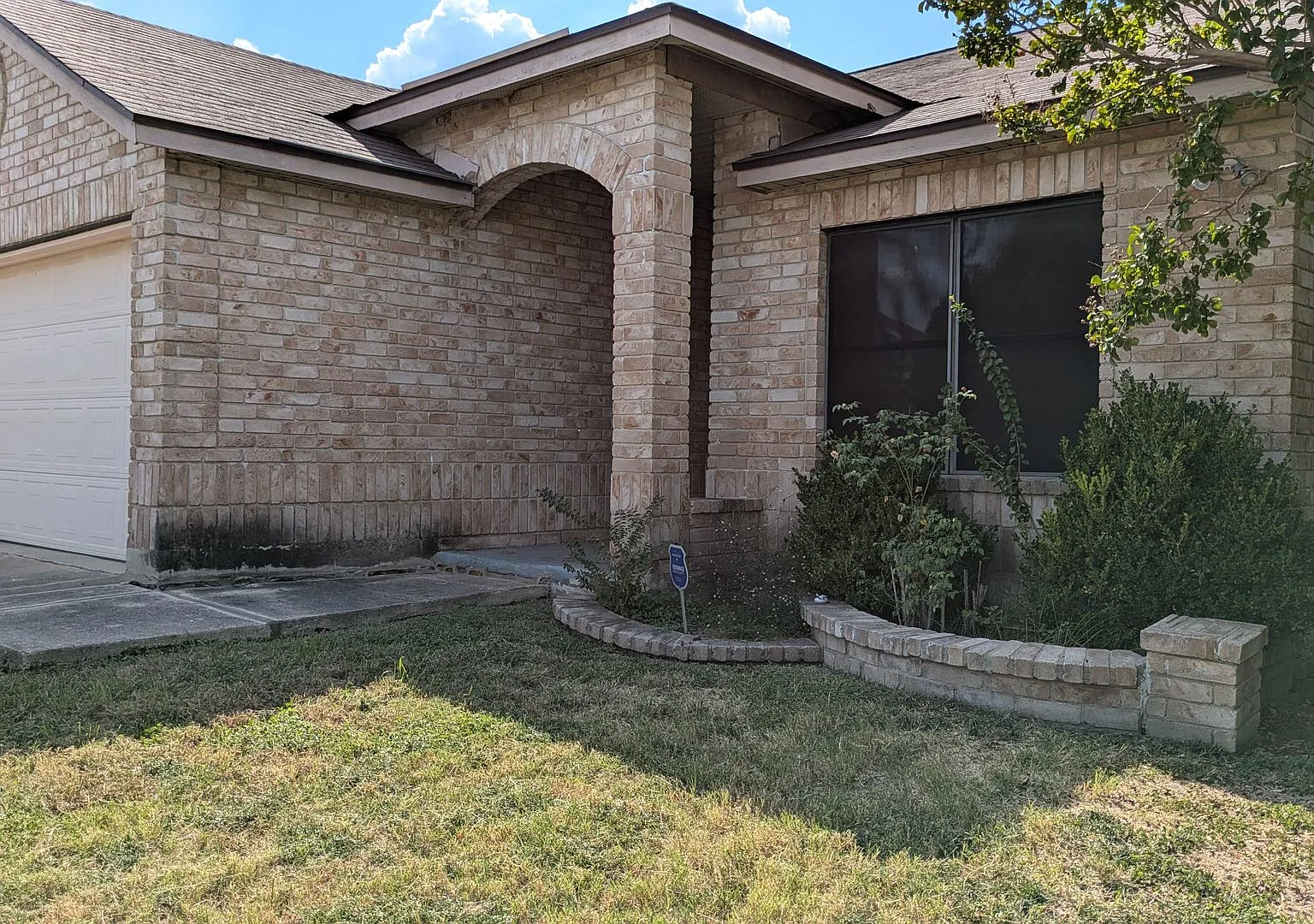 5015 Viking Coral San Antonio TX 78244 — Photo 1