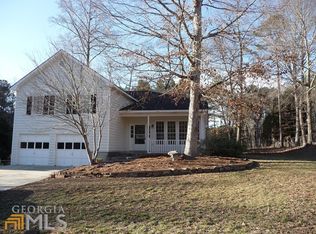 1020 Burning Bush Dr, Loganville, GA