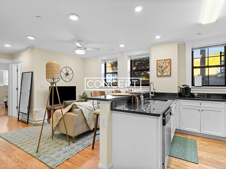 220 Commonwealth Ave #16 — Photo 11