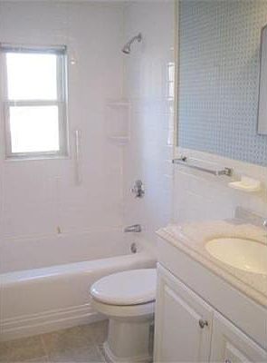 5th image of 31 Wildwood Dr