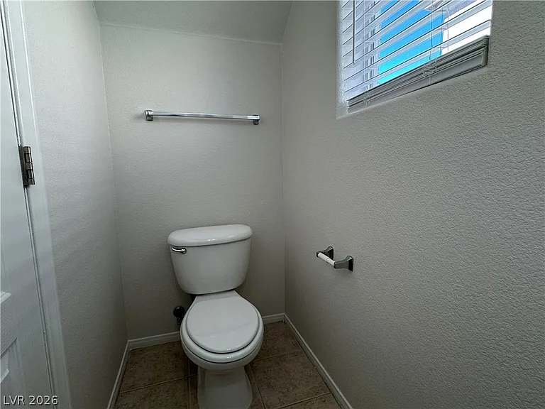 5029 Ivy Creek Ct — Photo 8