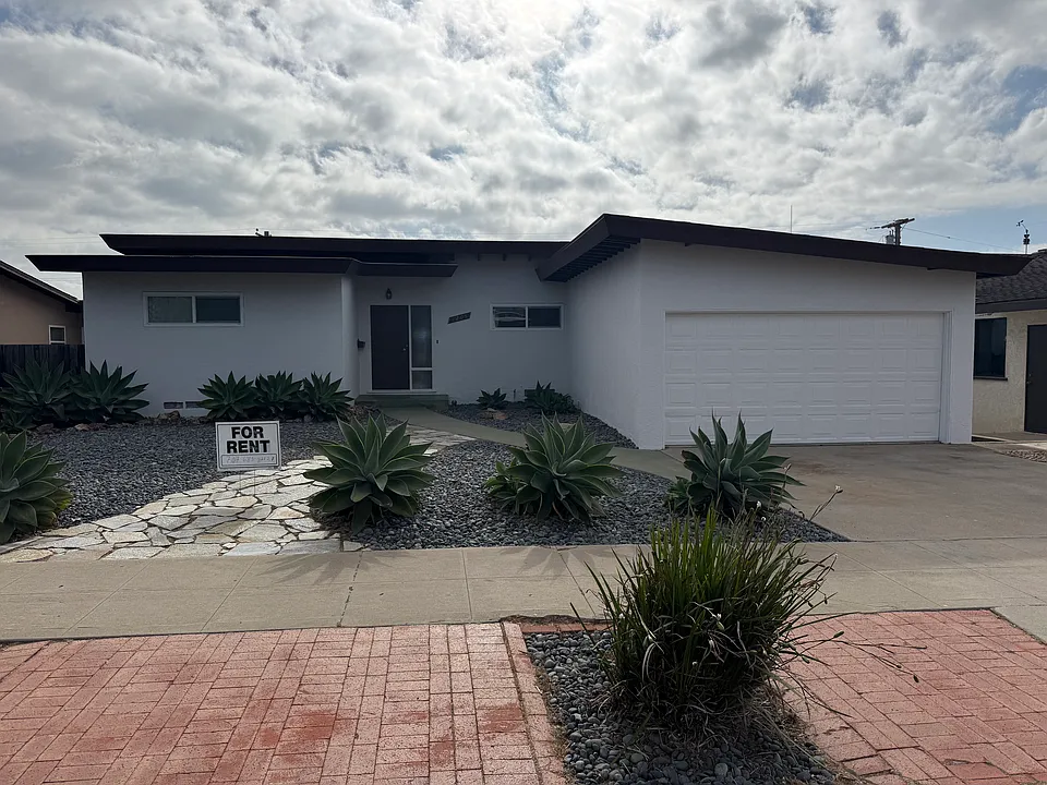 1205 Alexandria Dr