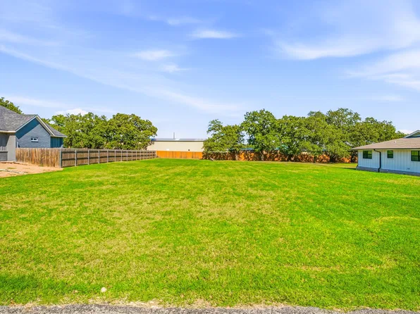 1949 N Dale Ave, Stephenville, TX 76401