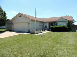 7268 Woodside Dr, Avon, IN 46123