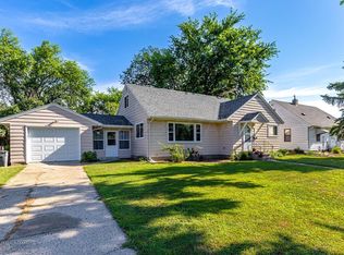 1320 10th Ave S, Moorhead, MN 56560